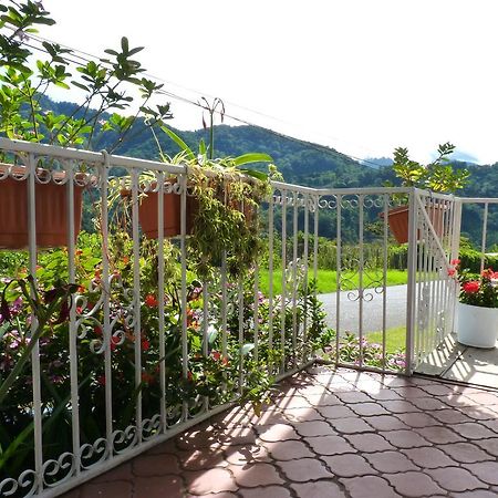 Autana Bed & Breakfast 下博克特 外观 照片