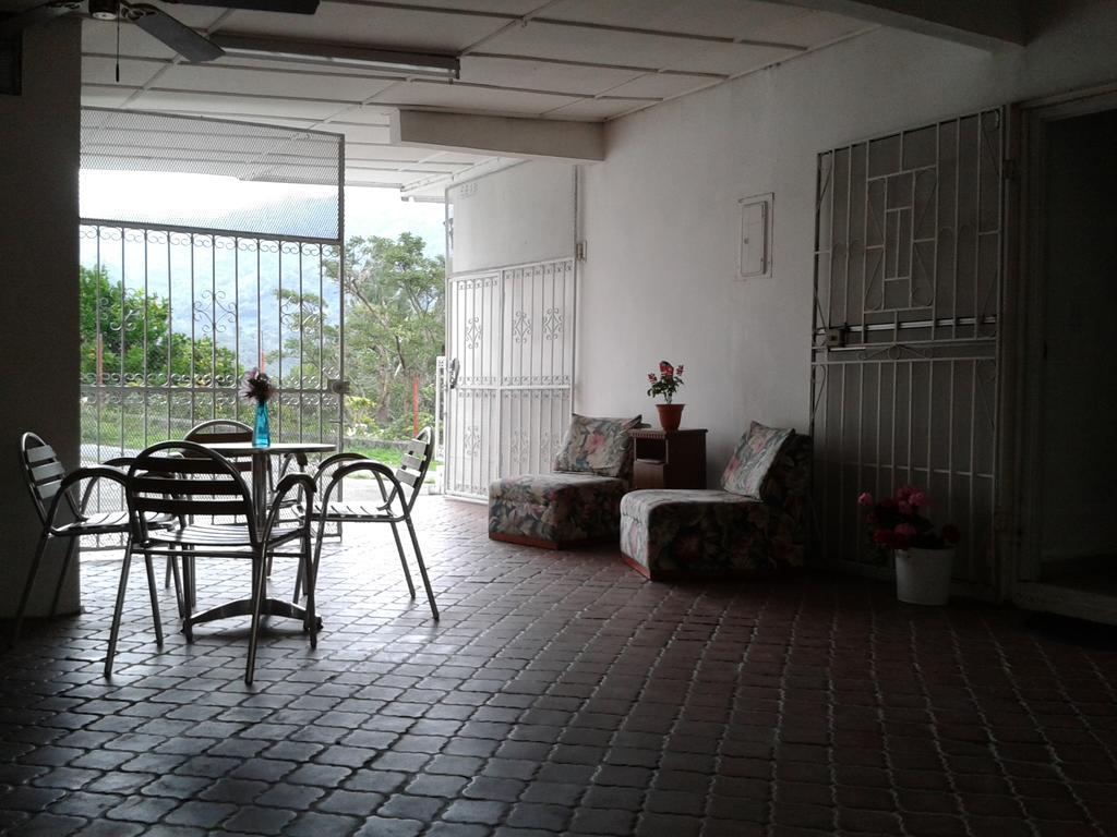 Autana Bed & Breakfast 下博克特 外观 照片