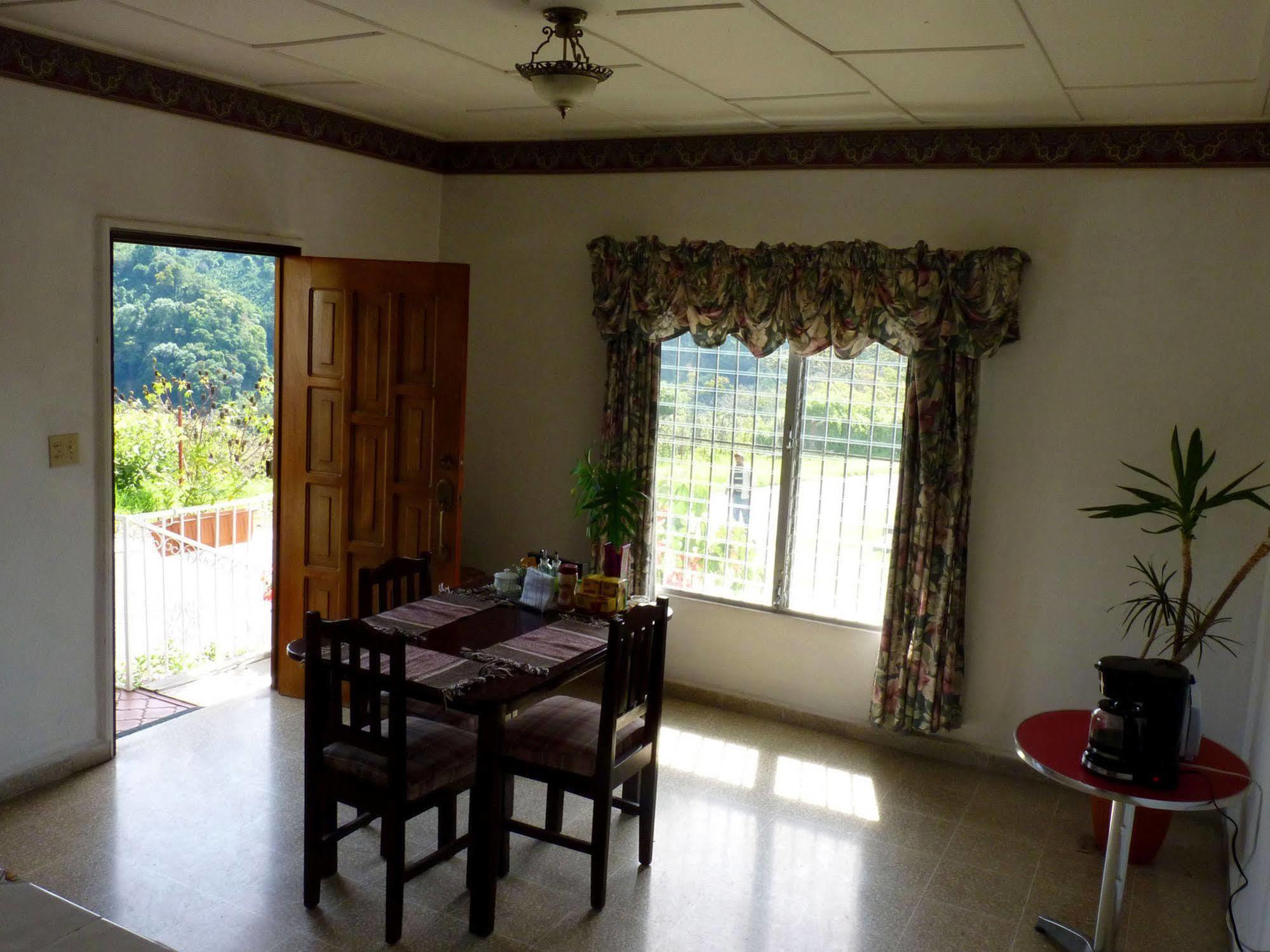 Autana Bed & Breakfast 下博克特 外观 照片