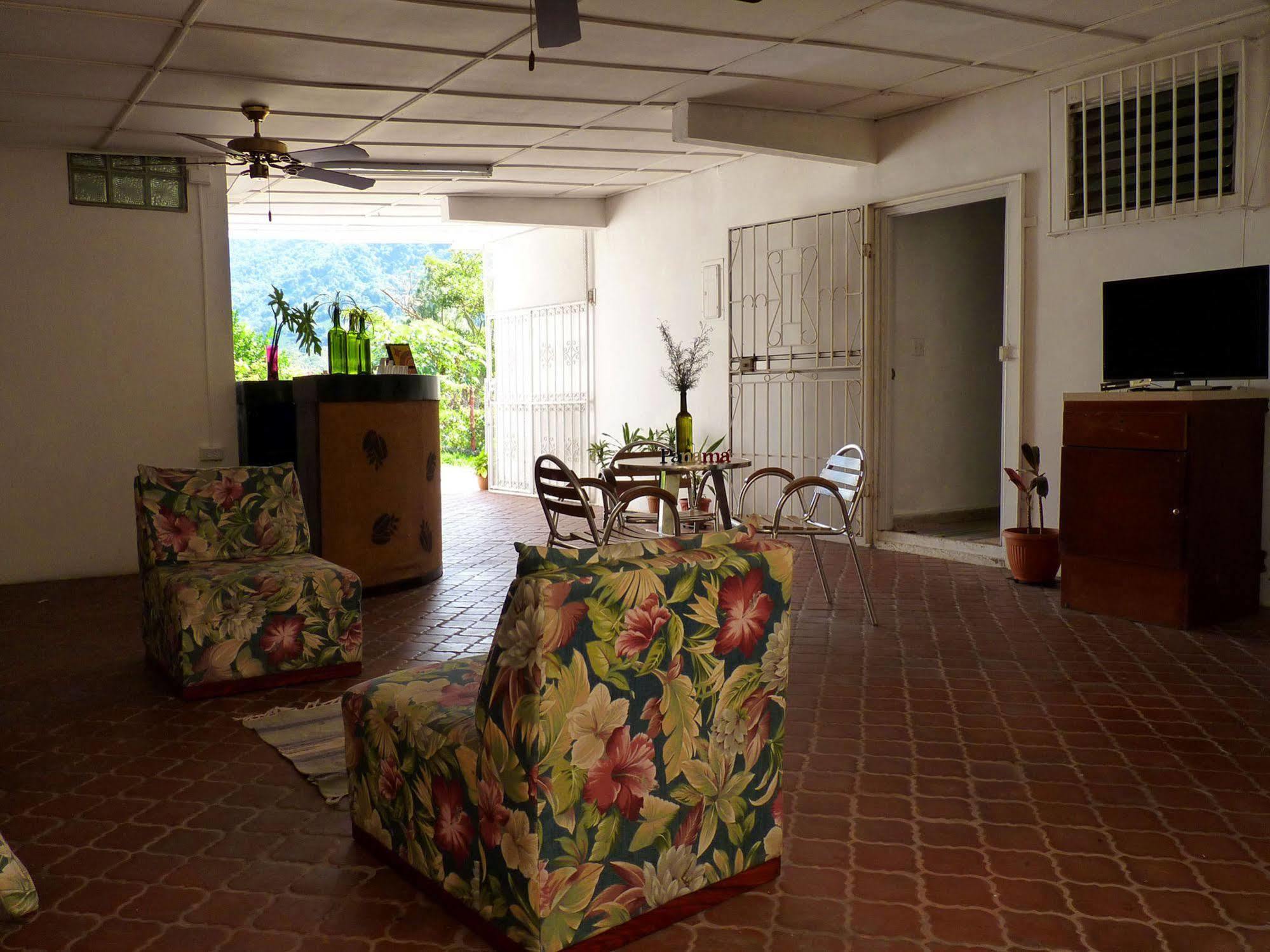 Autana Bed & Breakfast 下博克特 外观 照片
